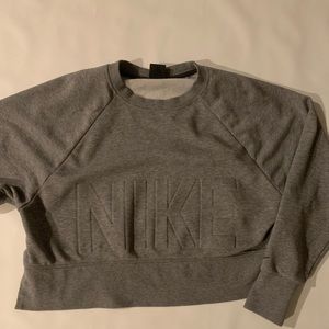 Nike dry fit cropped sweatshirt